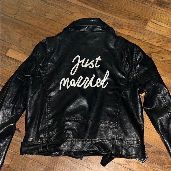 Black Leather Women's Jacket - Picture 4 of 8